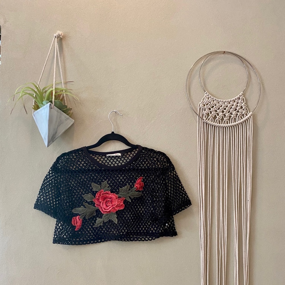 Black crop top
